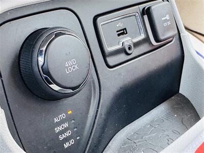 2015 Jeep Renegade Limited - Photo 18 - Lexington, NE 68850