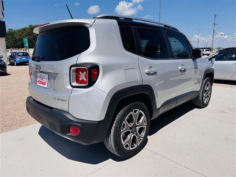 2015 Jeep Renegade Limited - Photo 6 - Lexington, NE 68850