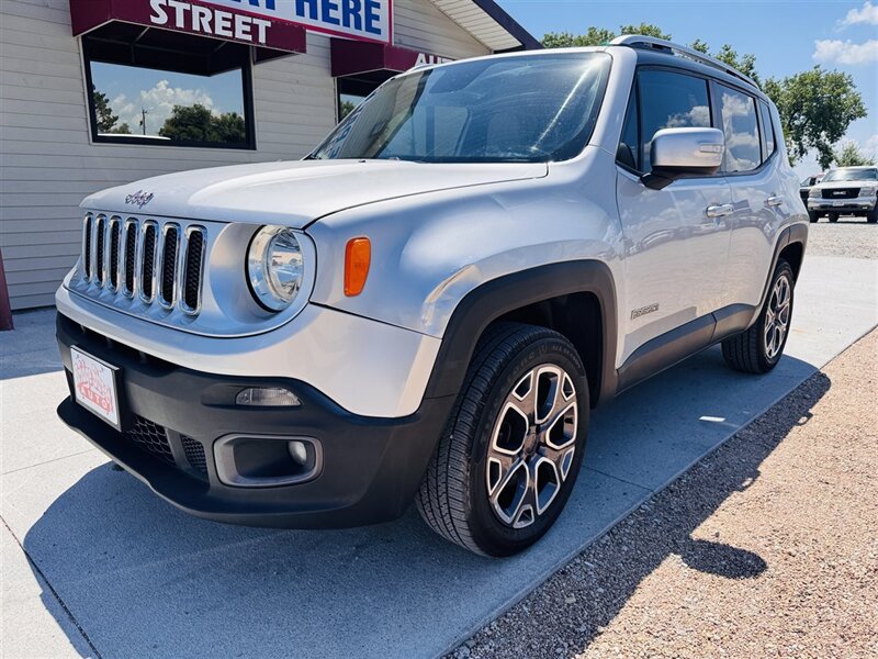 2015 Jeep Renegade Limited - Photo 5 - Lexington, NE 68850