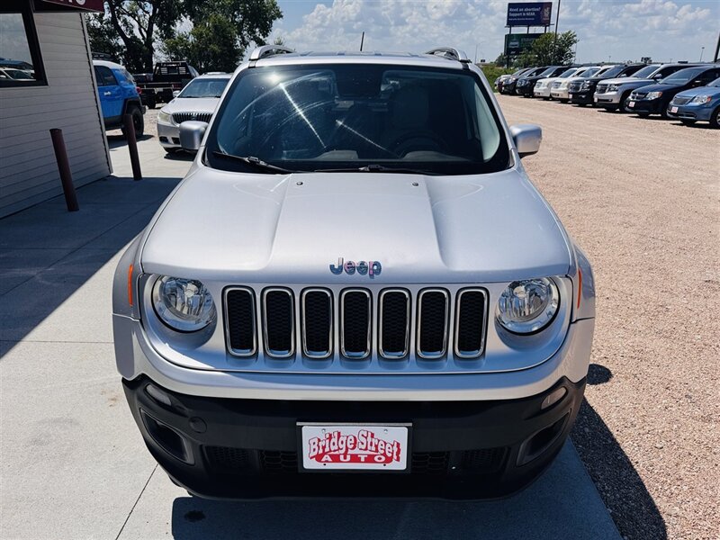 2015 Jeep Renegade Limited - Photo 4 - Lexington, NE 68850