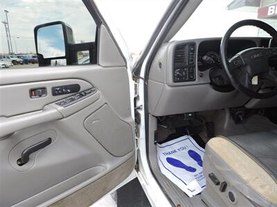 2005 GMC Sierra 1500 SLE   - Photo 14 - Lexington, NE 68850