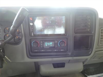 2005 GMC Sierra 1500 SLE   - Photo 16 - Lexington, NE 68850