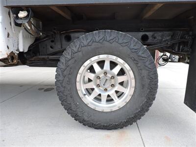 2005 GMC Sierra 1500 SLE   - Photo 8 - Lexington, NE 68850