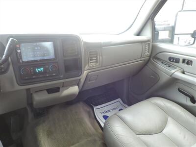 2005 GMC Sierra 1500 SLE   - Photo 13 - Lexington, NE 68850