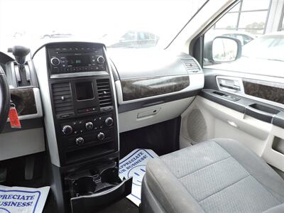 2012 Dodge Grand Caravan SXT   - Photo 11 - North Platte, NE 69101