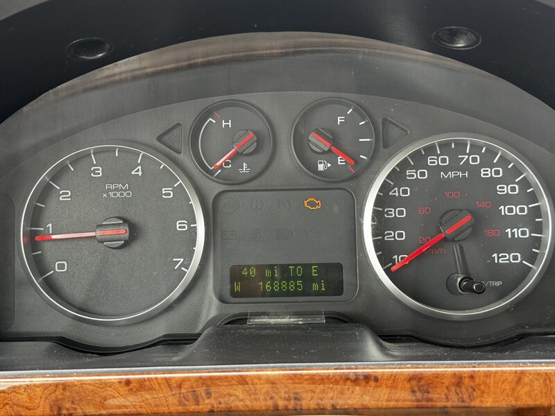 2007 Ford Five Hundred SEL - Photo 17 - Grand Island, NE 68801