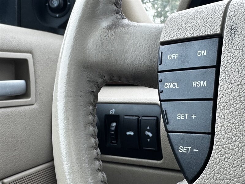 2007 Ford Five Hundred SEL - Photo 15 - Grand Island, NE 68801
