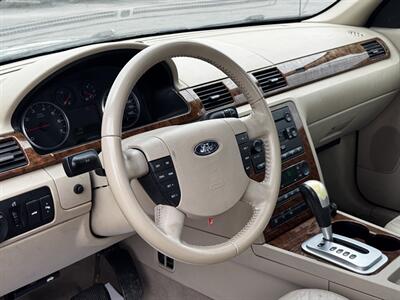 2007 Ford Five Hundred SEL - Photo 11 - Grand Island, NE 68801