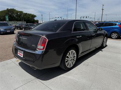 2013 Chrysler 300C   - Photo 7 - Lexington, NE 68850