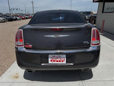 2013 Chrysler 300C   - Photo 8 - Lexington, NE 68850
