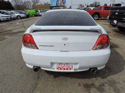 2006 Hyundai Tiburon GS   - Photo 6 - North Platte, NE 69101