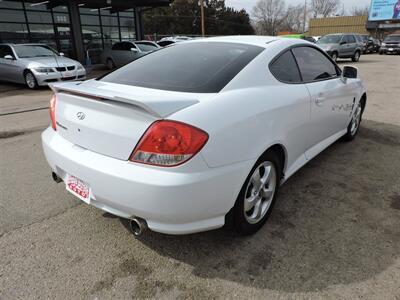 2006 Hyundai Tiburon GS   - Photo 5 - North Platte, NE 69101