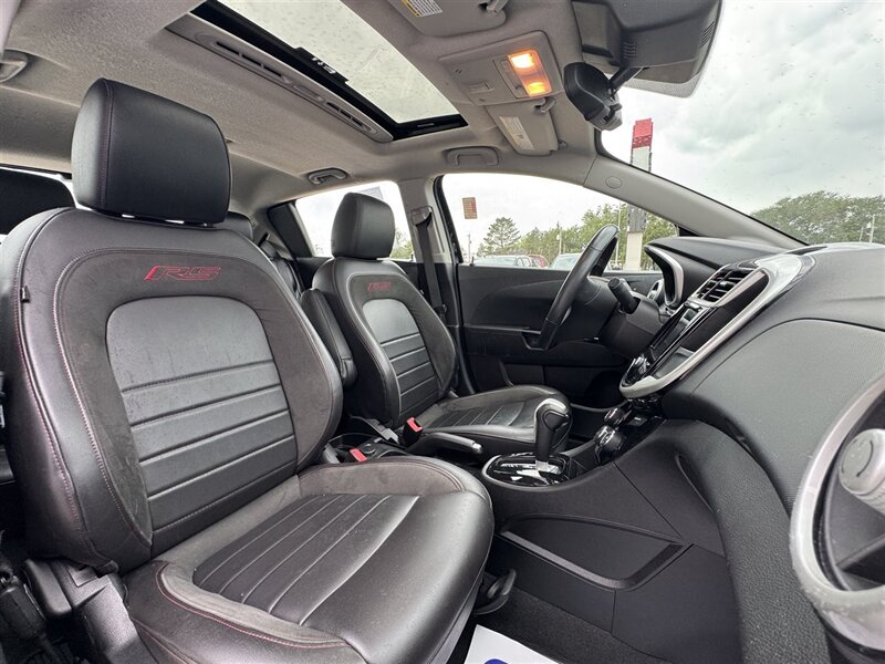2019 Chevrolet Sonic Premier Auto - Photo 9 - Lexington, NE 68850