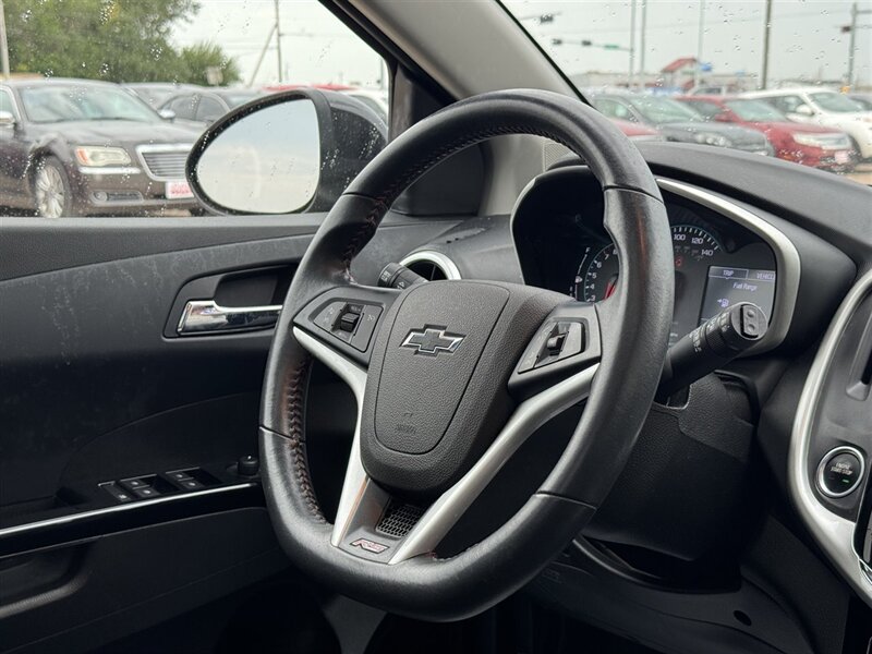 2019 Chevrolet Sonic Premier Auto - Photo 3 - Lexington, NE 68850