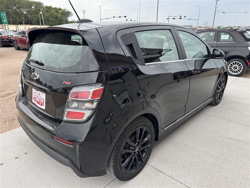 2019 Chevrolet Sonic Premier Auto - Photo 6 - Lexington, NE 68850
