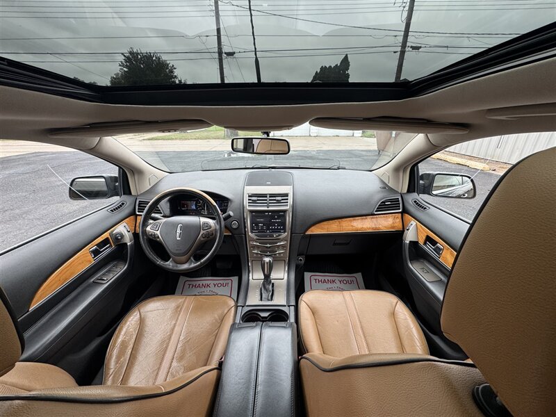 2011 Lincoln MKX - Photo 11 - Kearney, NE 68847