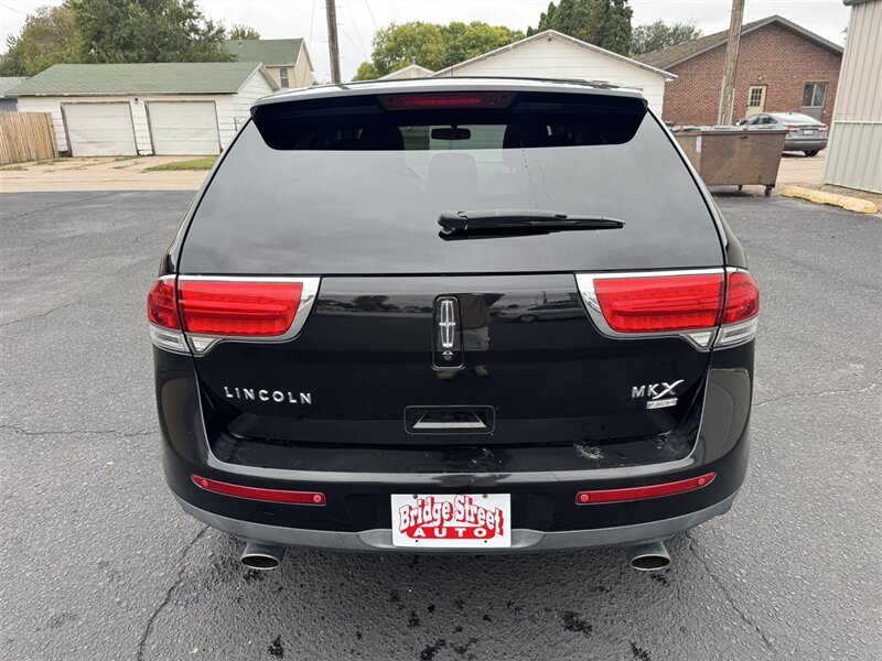 2011 Lincoln MKX - Photo 7 - Kearney, NE 68847