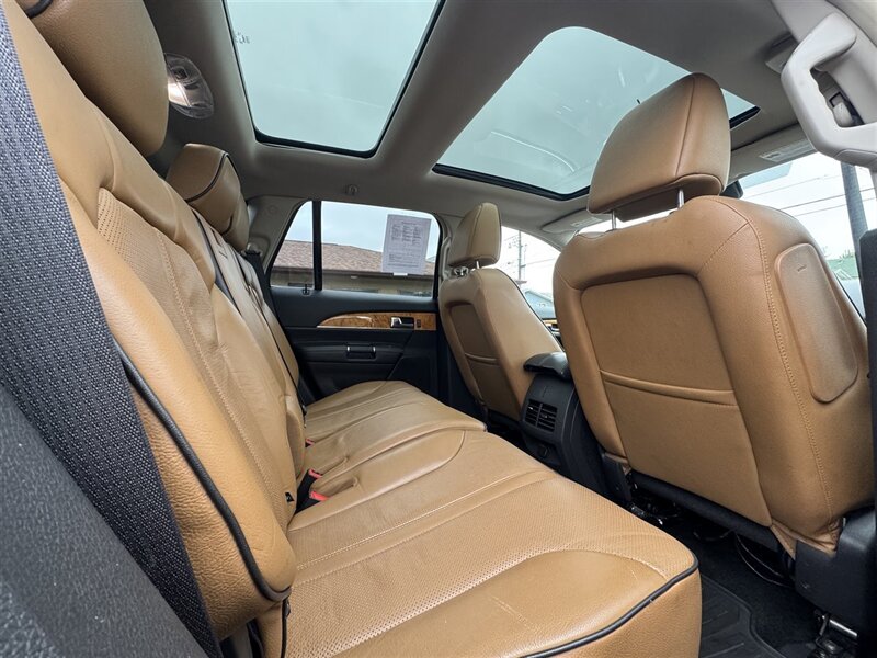2011 Lincoln MKX - Photo 9 - Kearney, NE 68847