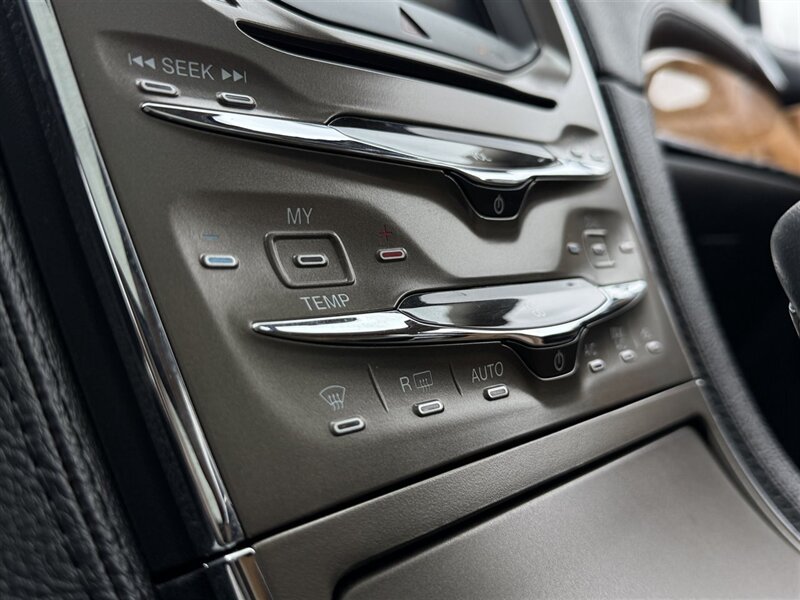 2011 Lincoln MKX - Photo 14 - Kearney, NE 68847