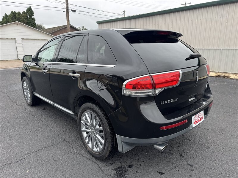 2011 Lincoln MKX - Photo 6 - Kearney, NE 68847