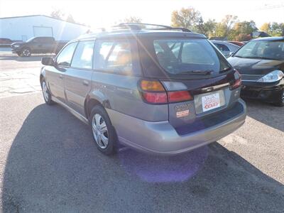 2001 Subaru Outback Limited   - Photo 7 - North Platte, NE 69101