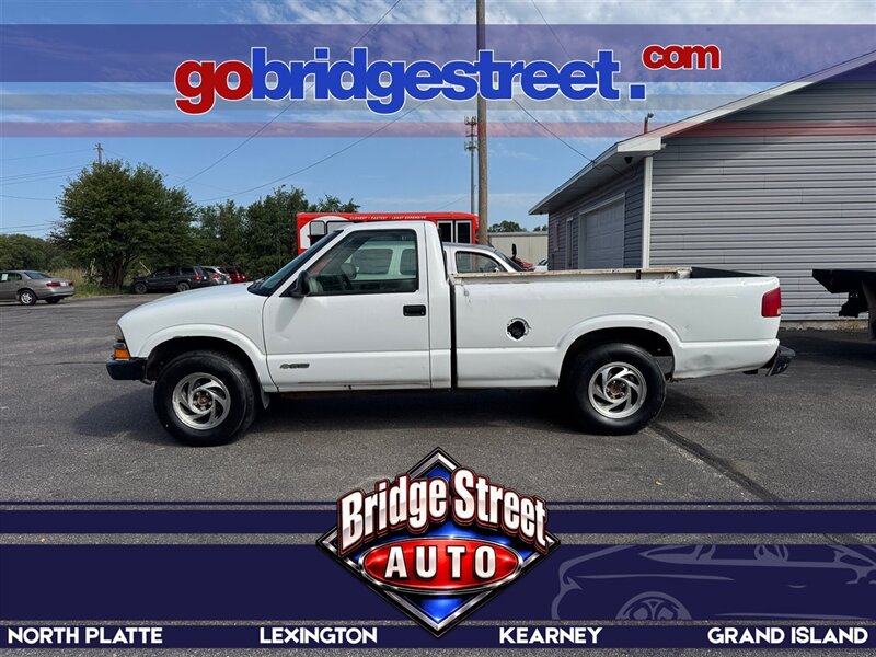 1998 Chevrolet S-10   - Photo 1 - Grand Island, NE 68801