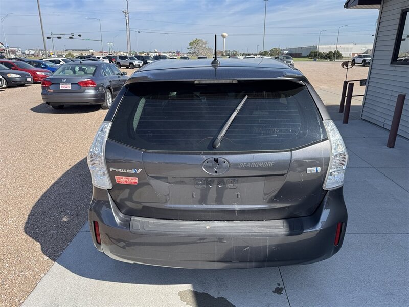 2014 Toyota Prius v Two - Photo 7 - Lexington, NE 68850