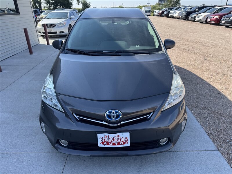 2014 Toyota Prius v Two - Photo 4 - Lexington, NE 68850