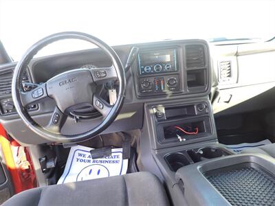 2005 GMC Sierra 1500 Work Truck   - Photo 10 - Lexington, NE 68850