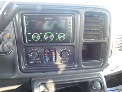 2005 GMC Sierra 1500 Work Truck   - Photo 15 - Lexington, NE 68850