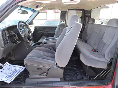 2005 GMC Sierra 1500 Work Truck   - Photo 9 - Lexington, NE 68850