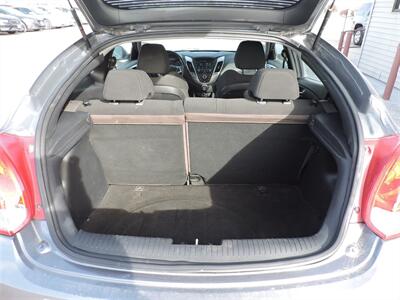 2017 Hyundai VELOSTER   - Photo 13 - Lexington, NE 68850