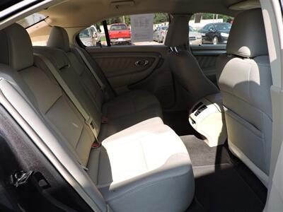 2015 Ford Taurus SEL   - Photo 11 - Lexington, NE 68850