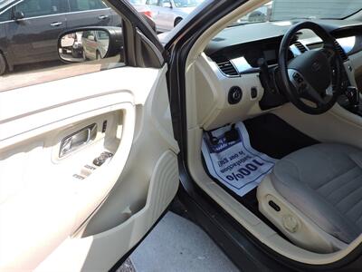 2015 Ford Taurus SEL   - Photo 15 - Lexington, NE 68850