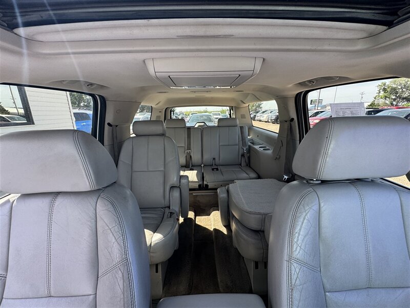 2007 GMC Yukon SLE - Photo 9 - Lexington, NE 68850