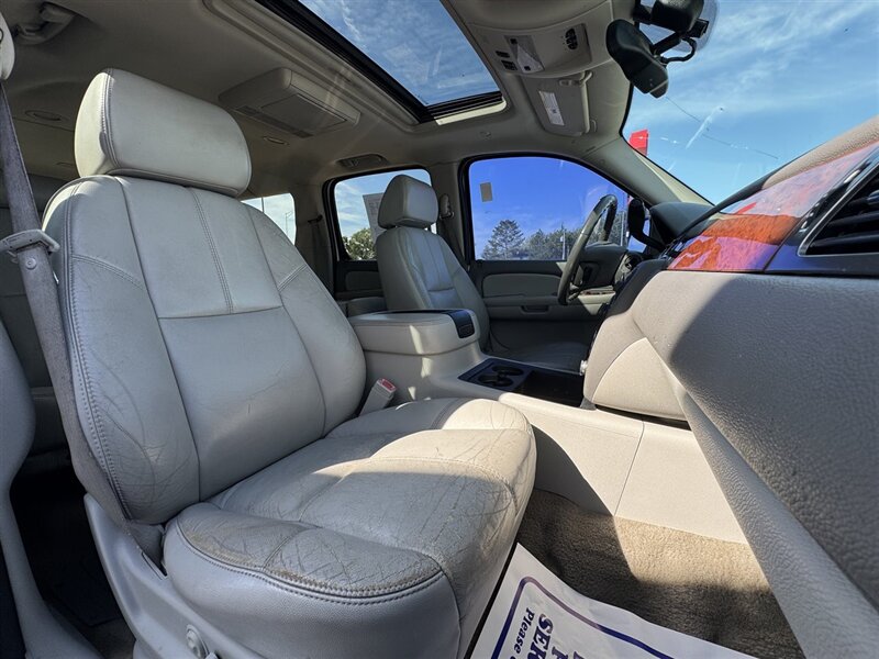 2007 GMC Yukon SLE - Photo 10 - Lexington, NE 68850