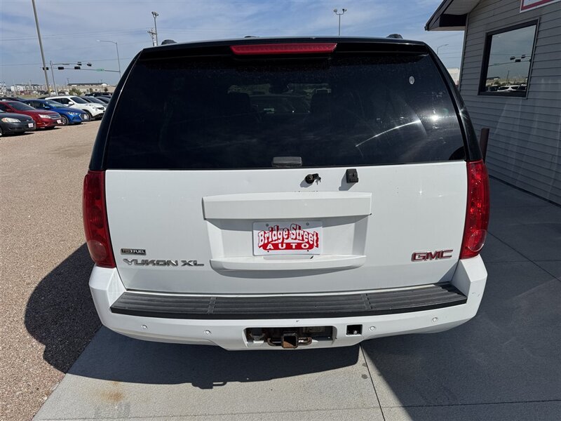 2007 GMC Yukon SLE - Photo 7 - Lexington, NE 68850