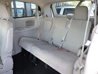 2013 Chrysler Town & Country Touring   - Photo 14 - North Platte, NE 69101
