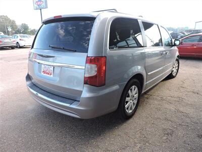 2013 Chrysler Town & Country Touring   - Photo 5 - North Platte, NE 69101