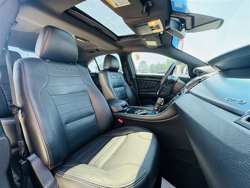 2014 Ford Taurus SHO - Photo 9 - Lexington, NE 68850