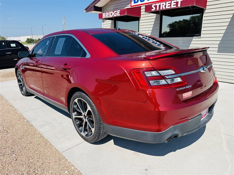 2014 Ford Taurus SHO - Photo 7 - Lexington, NE 68850