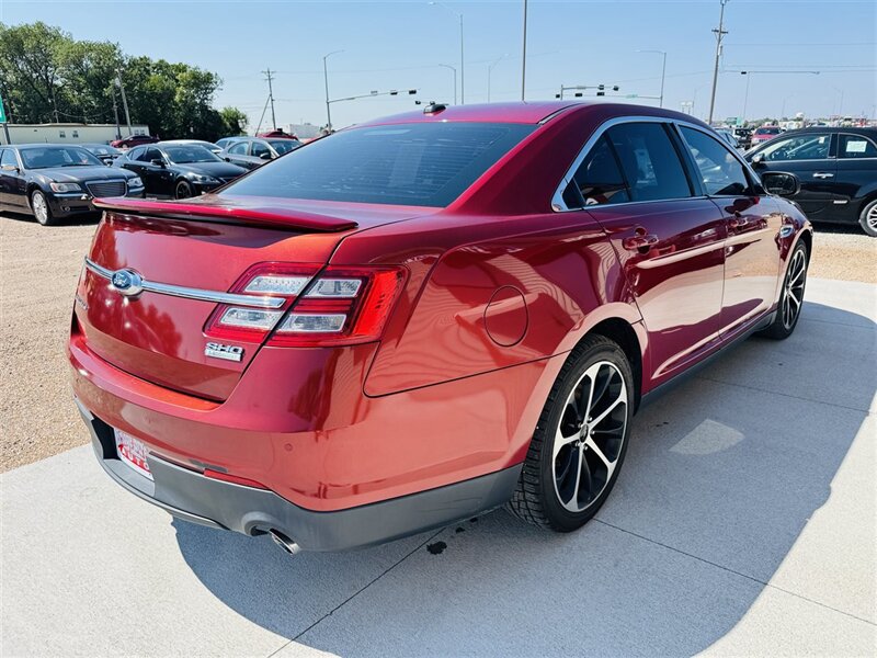 2014 Ford Taurus SHO - Photo 5 - Lexington, NE 68850