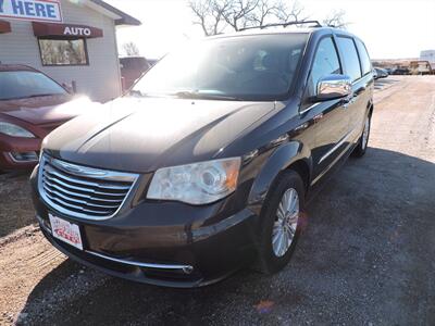 2012 Chrysler Town & Country Limited   - Photo 2 - Lexington, NE 68850