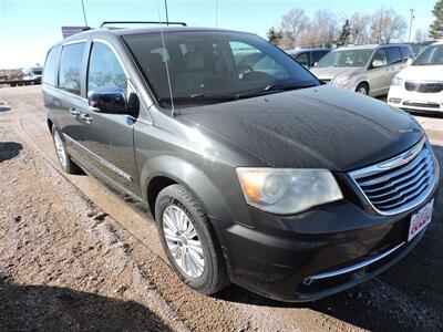 2012 Chrysler Town & Country Limited   - Photo 4 - Lexington, NE 68850