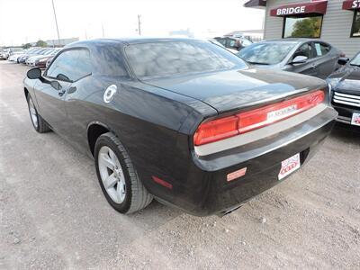 2013 Dodge Challenger SXT Plus   - Photo 7 - Lexington, NE 68850