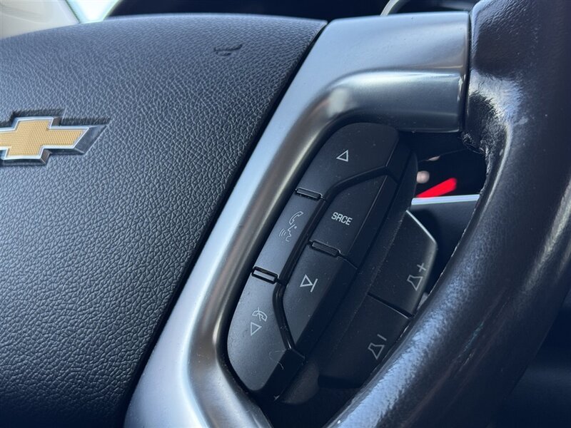 2017 Chevrolet Traverse LT - Photo 12 - Lexington, NE 68850