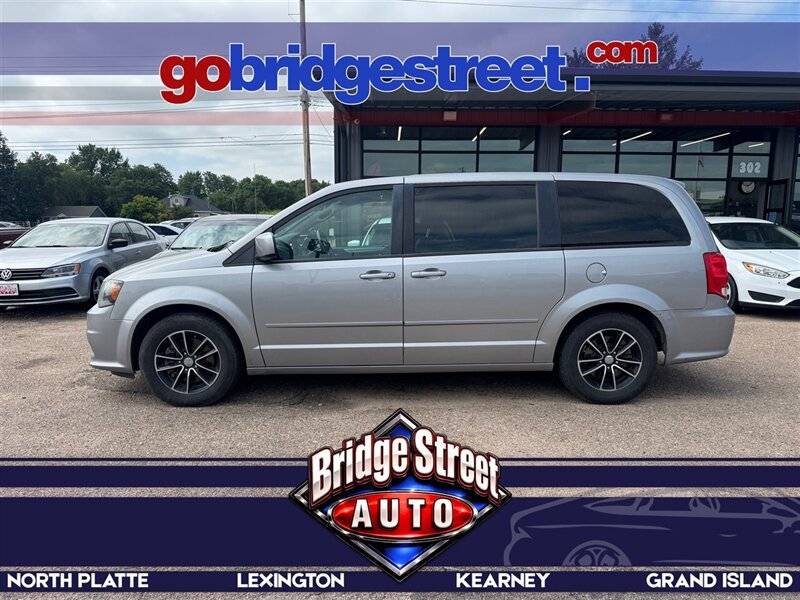 2016 Dodge Grand Caravan R/T   - Photo 1 - North Platte, NE 69101