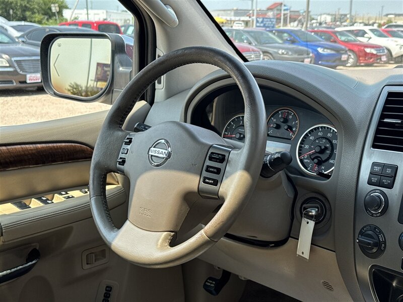 2011 Nissan Armada SV - Photo 3 - Lexington, NE 68850