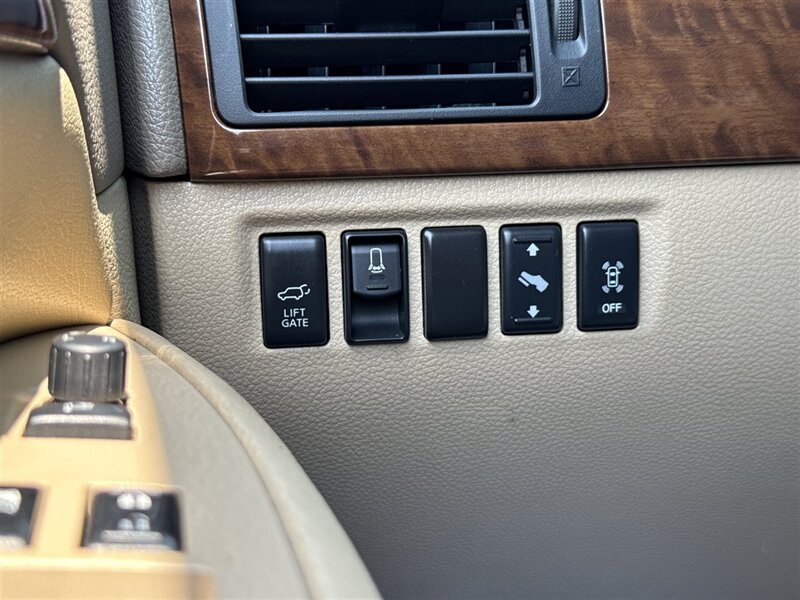 2011 Nissan Armada SV - Photo 15 - Lexington, NE 68850