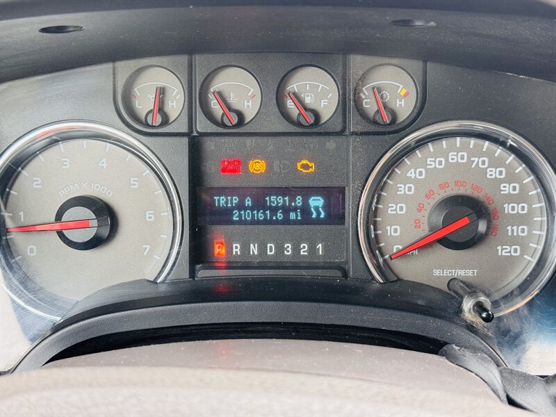 2009 Ford F-150 XL - Photo 12 - Grand Island, NE 68801